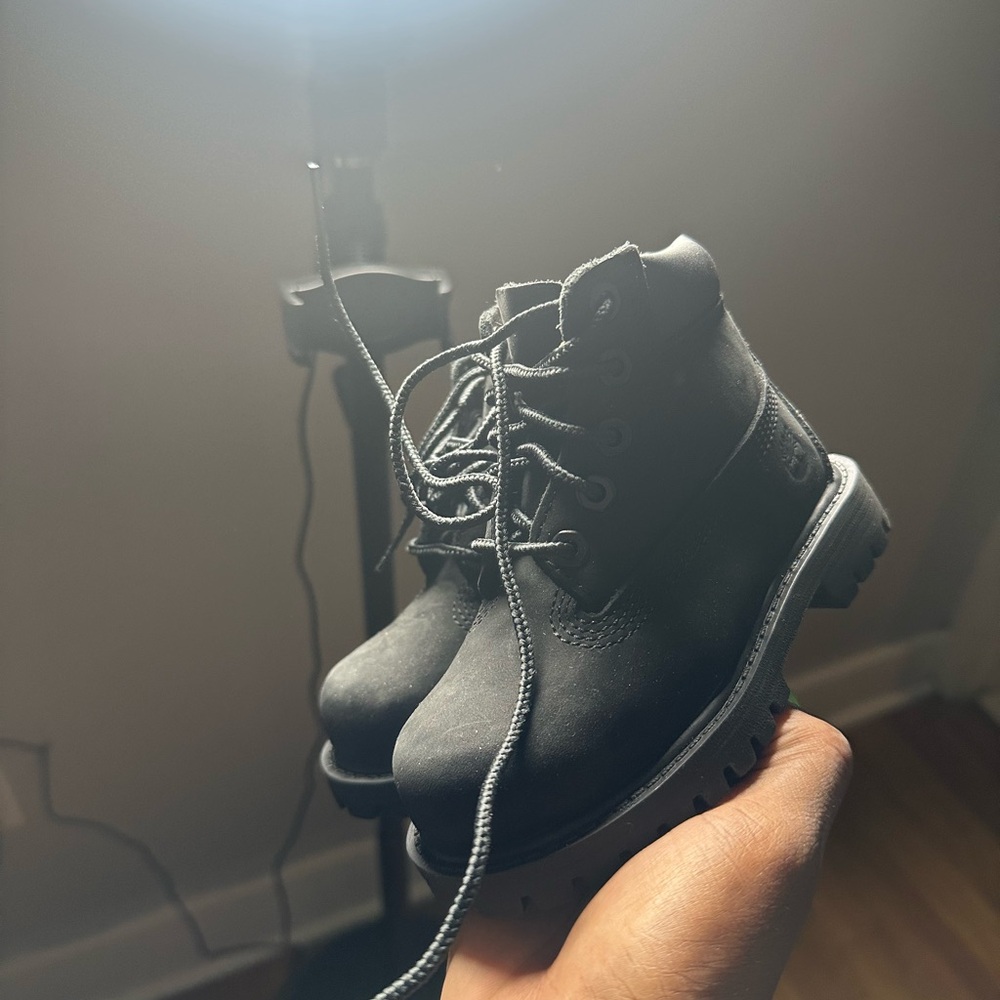 TIMBERLAND PREMIUM 6 IN WATERPROOF BOOT
BLACK NUBUCK